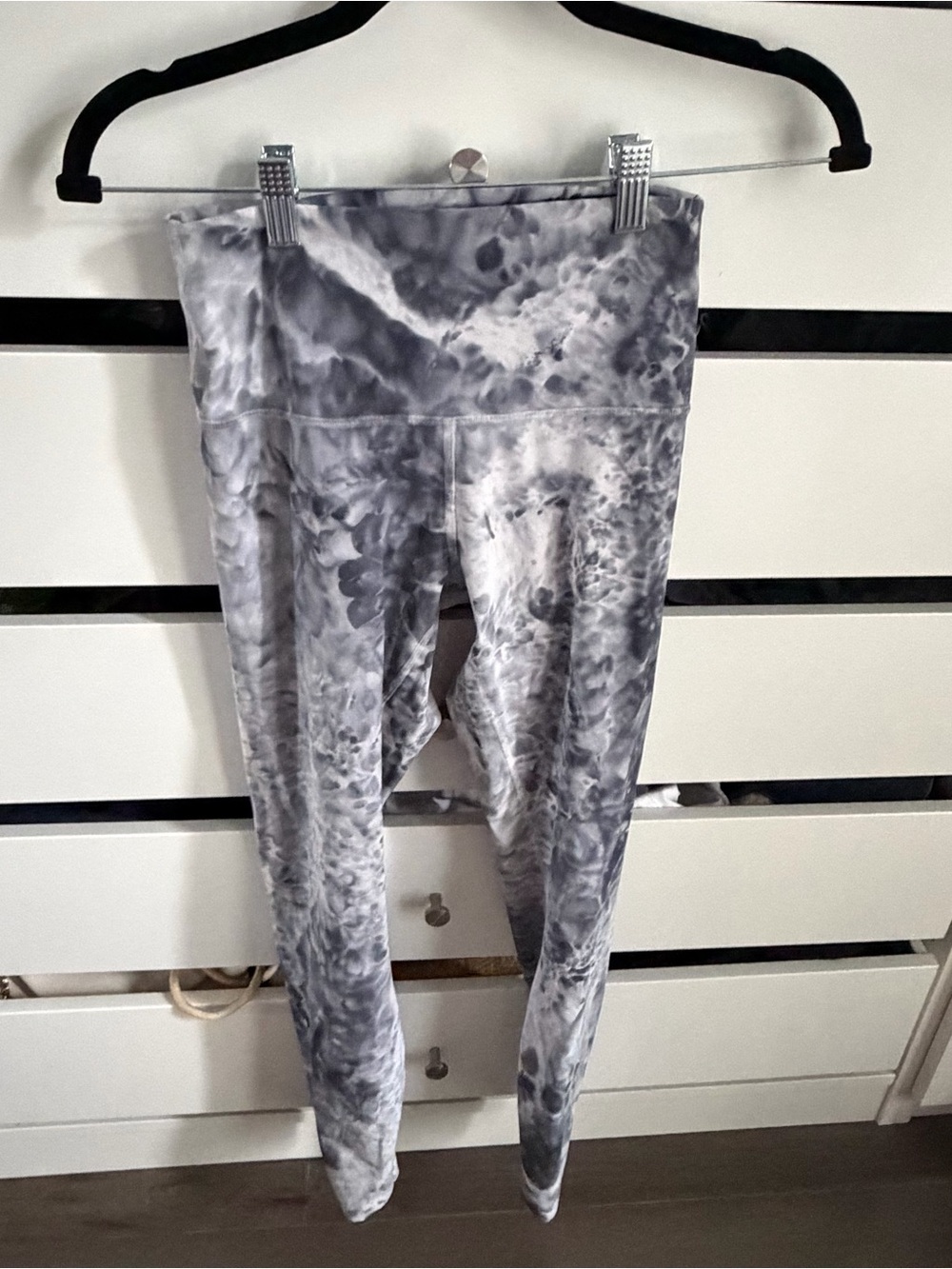 Lululemon leggings 🧘🏽♀️ - Picture 5 of 8